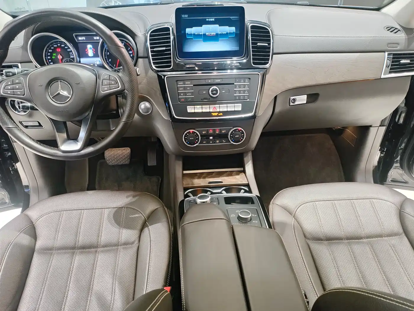 Mercedes-Benz GLE 2017 GLE 320 4MATIC Dynamic фото 8