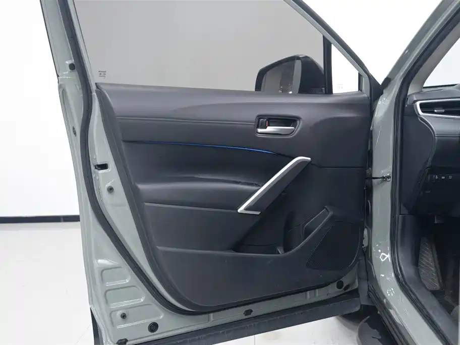 Toyota Corolla Cross 2022 2.0L Flagship Edition фото 7