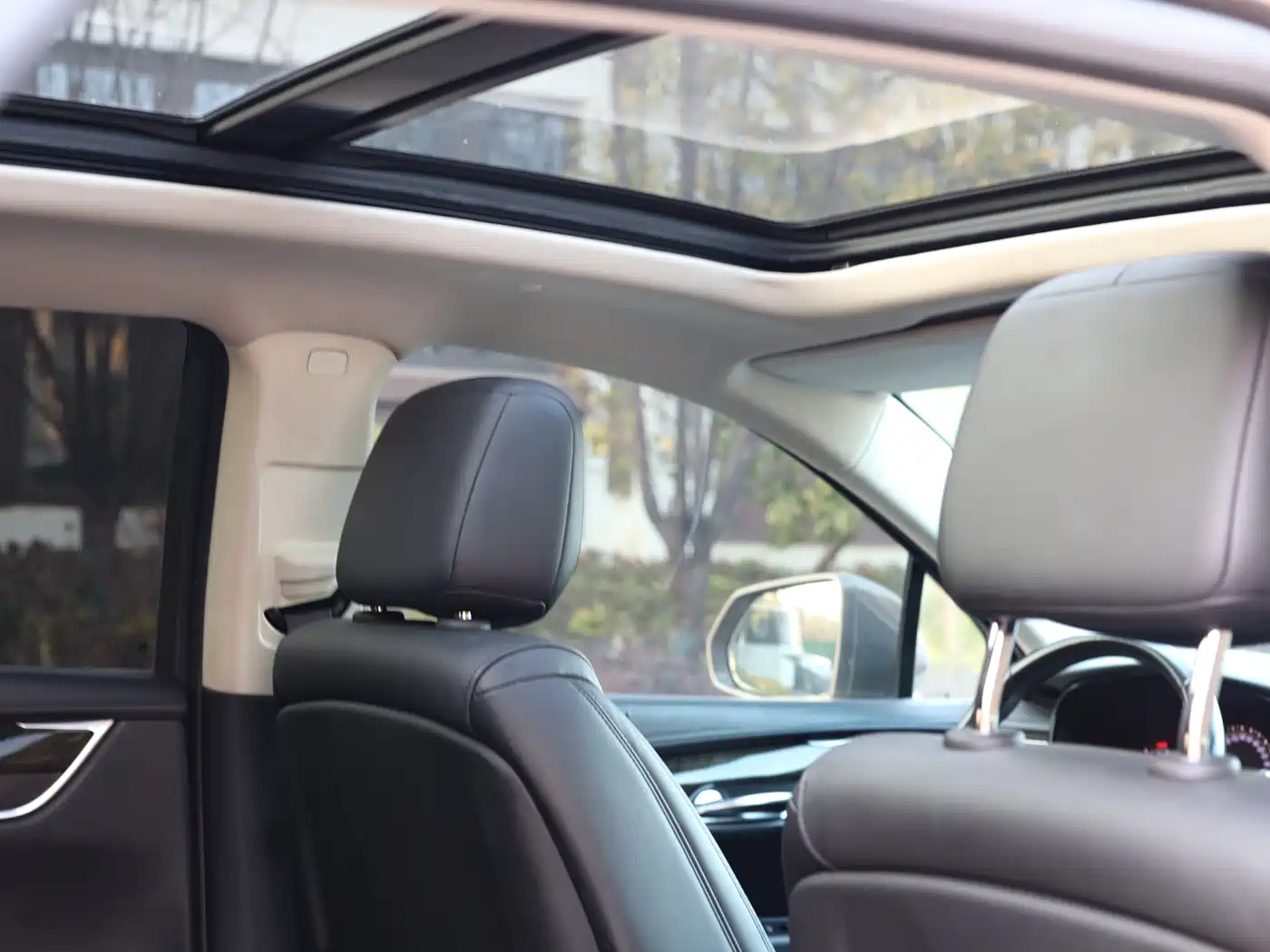 Cadillac XT5 2016 25T Luxury Model фото 30