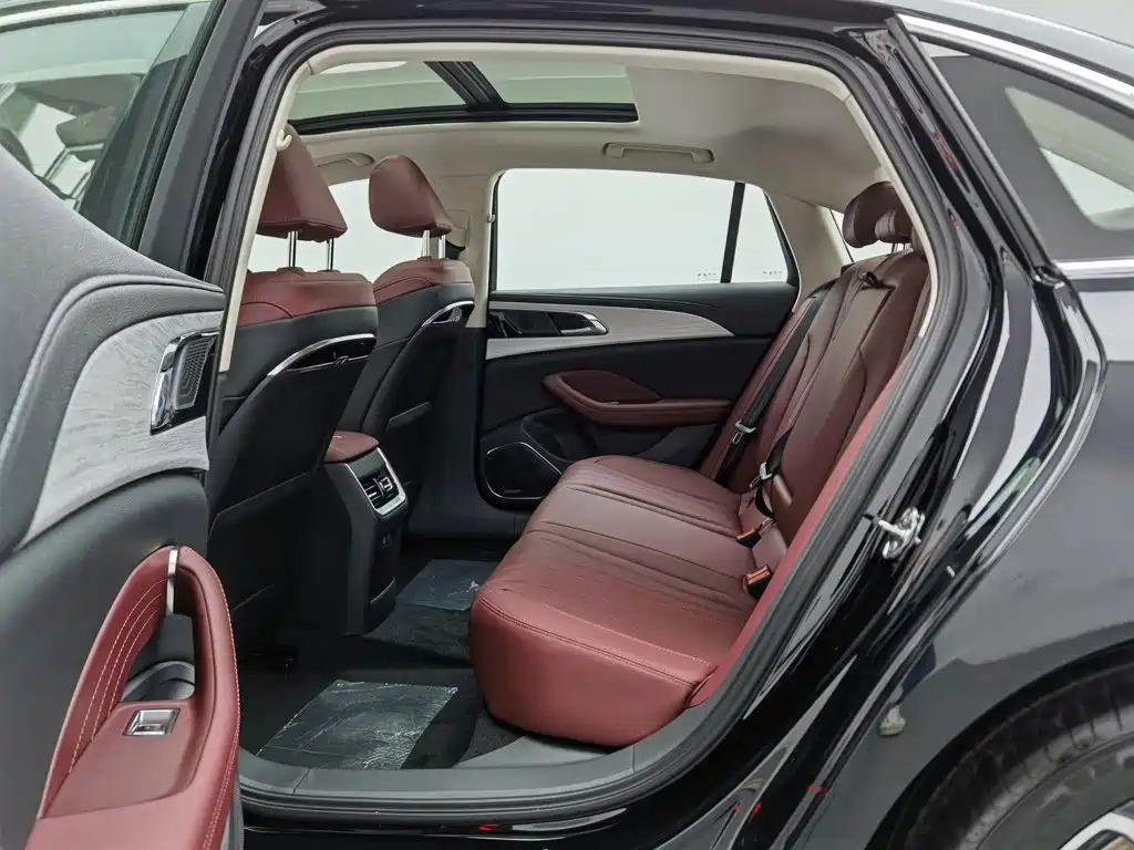Hongqi H5 PHEV 2026 2025 130 Super Hybrid Edition