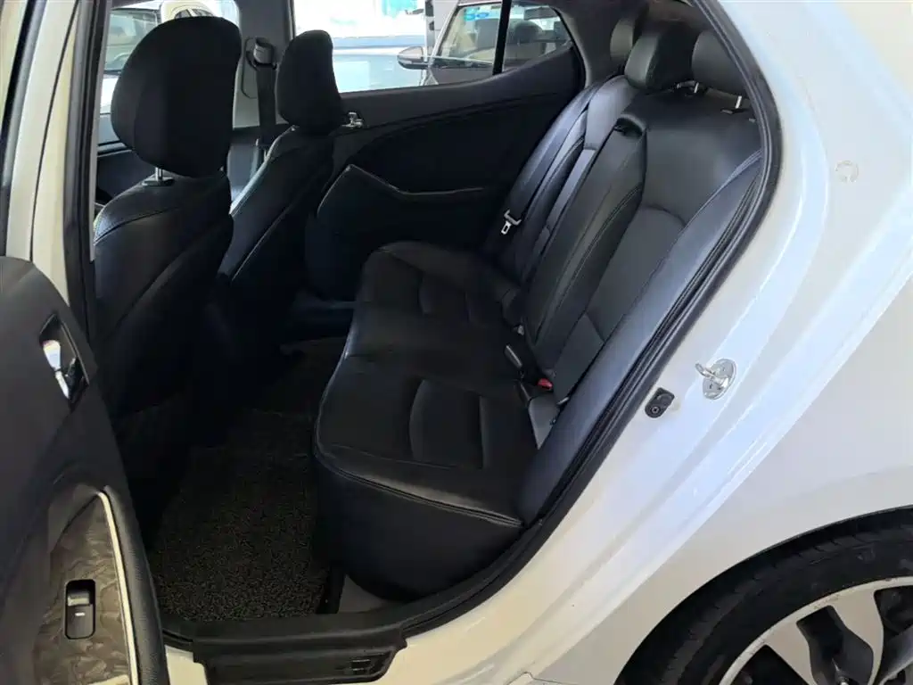 Kia K5 2014 2.0L Automatic LUXURY фото 17
