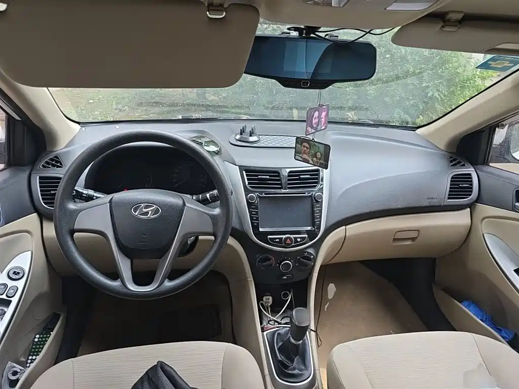 Hyundai Verna 2014 1.4L Manual Smart GLS фото 5