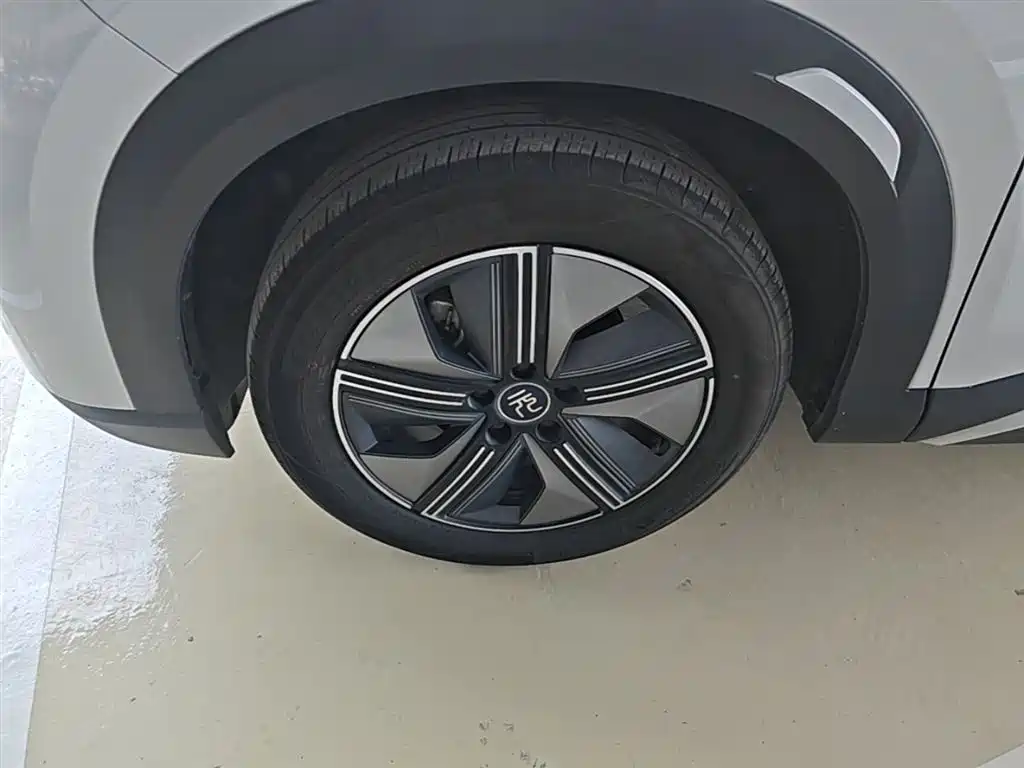 BYD Yuan UP 2024 401KM Surpass Edition фото 23