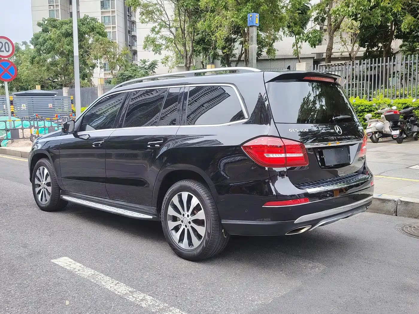 Mercedes-Benz GLS 2016 GLS 400 4MATIC Dynamic фото 7