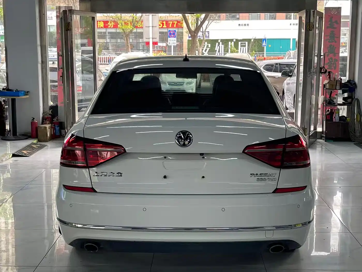 Volkswagen Passat 2017 330TSI DSG Prestige фото 4