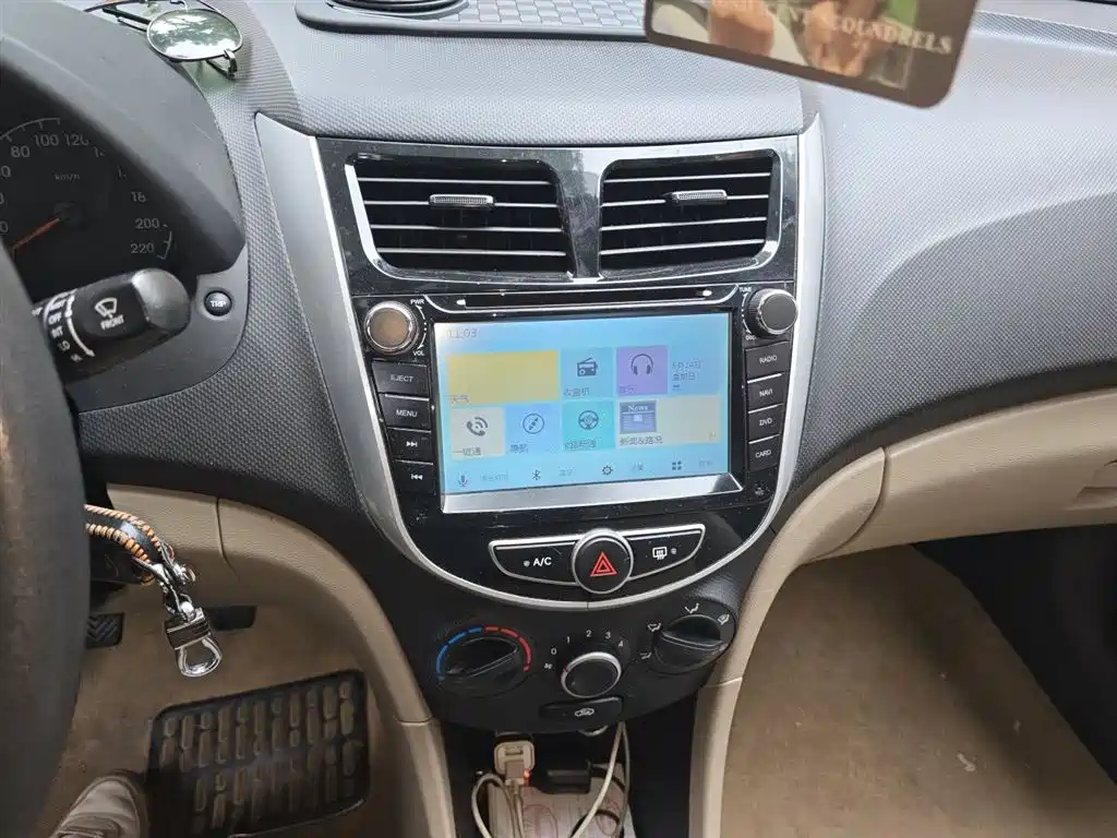 Hyundai Verna 2014 1.4L Manual Smart GLS фото 9