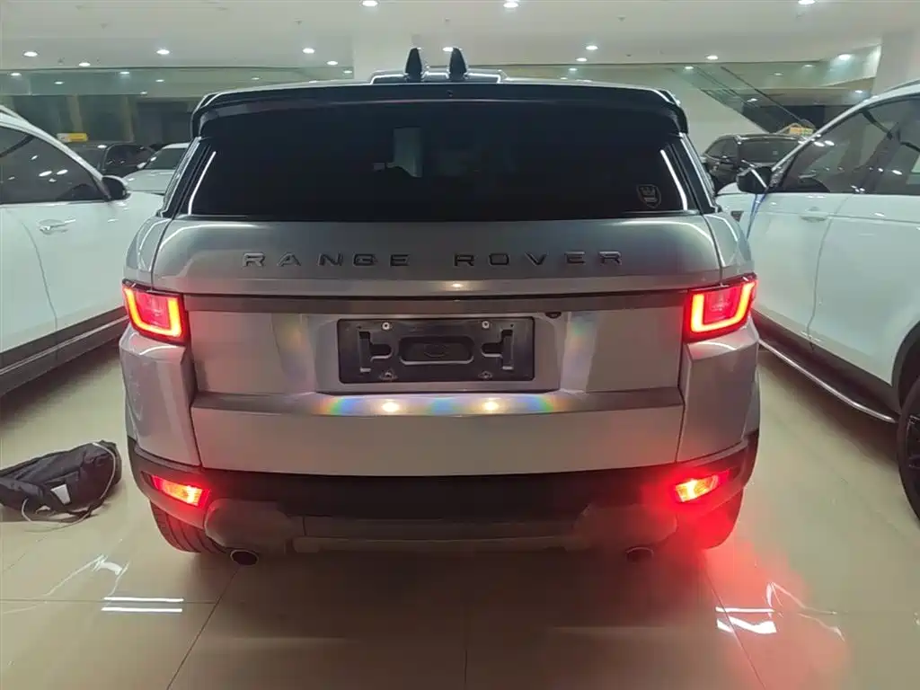 Land Rover Range Rover Evoque 2018 240PS SE Smart Edition фото 6