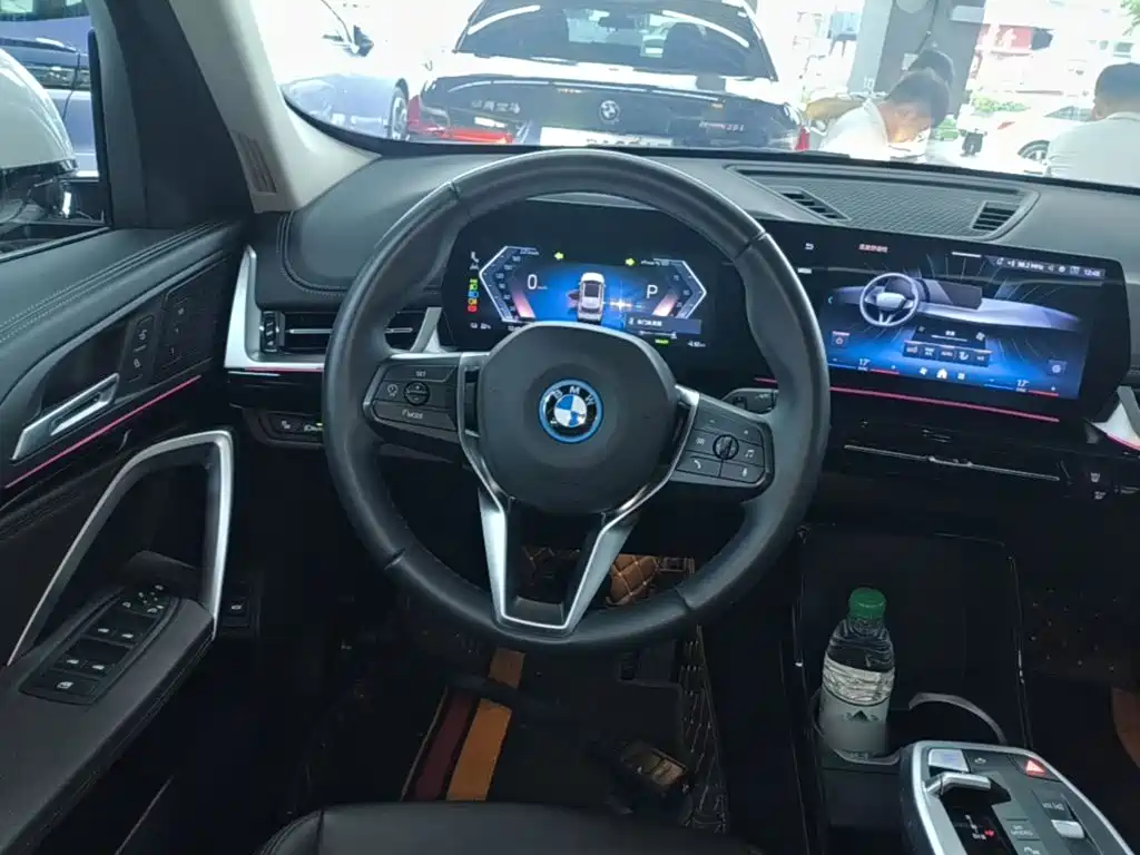 BMW iX1 2025 2023 eDrive25L X Design Package