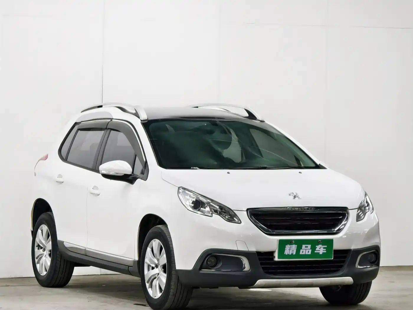 Peugeot 2008 2014 1.6L Automatic Fashion Edition фото 3