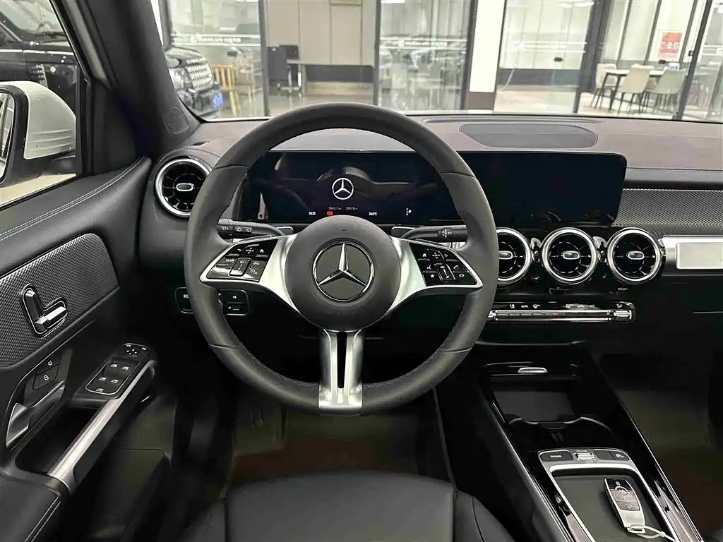 Mercedes-Benz GLB 2024 GLB 200 Dynamic фото 17