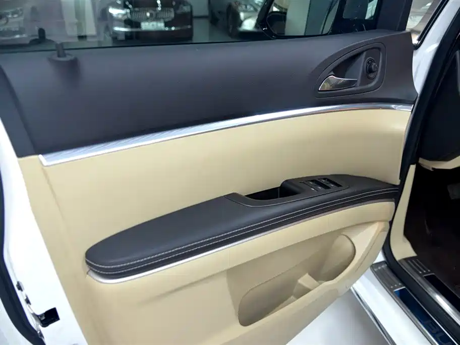 Buick GL8 2023 Land Business Class 652T Luxury фото 6