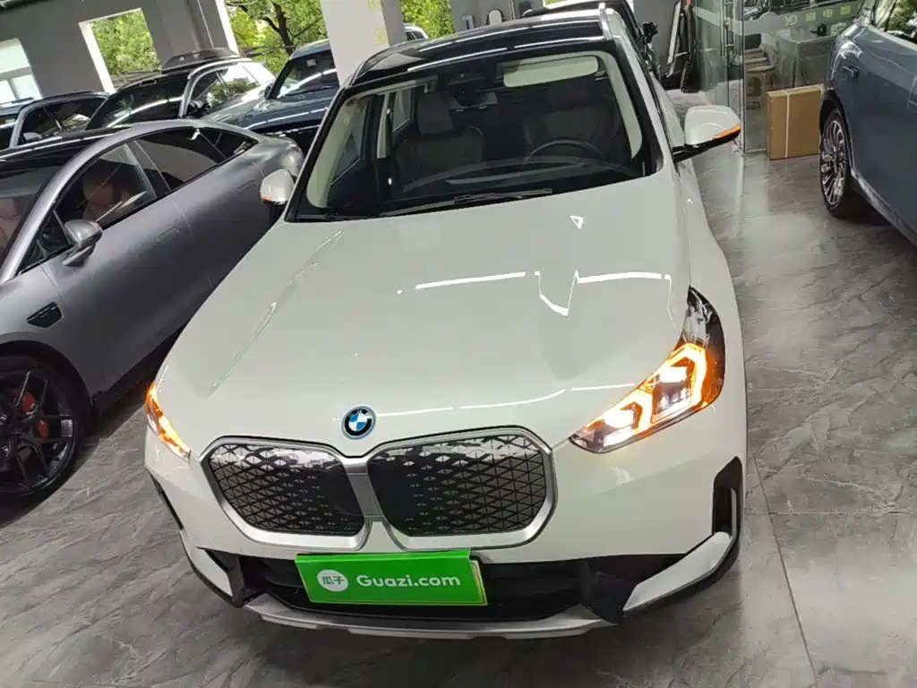 BMW iX1 2025 2023 eDrive25L X Design Package