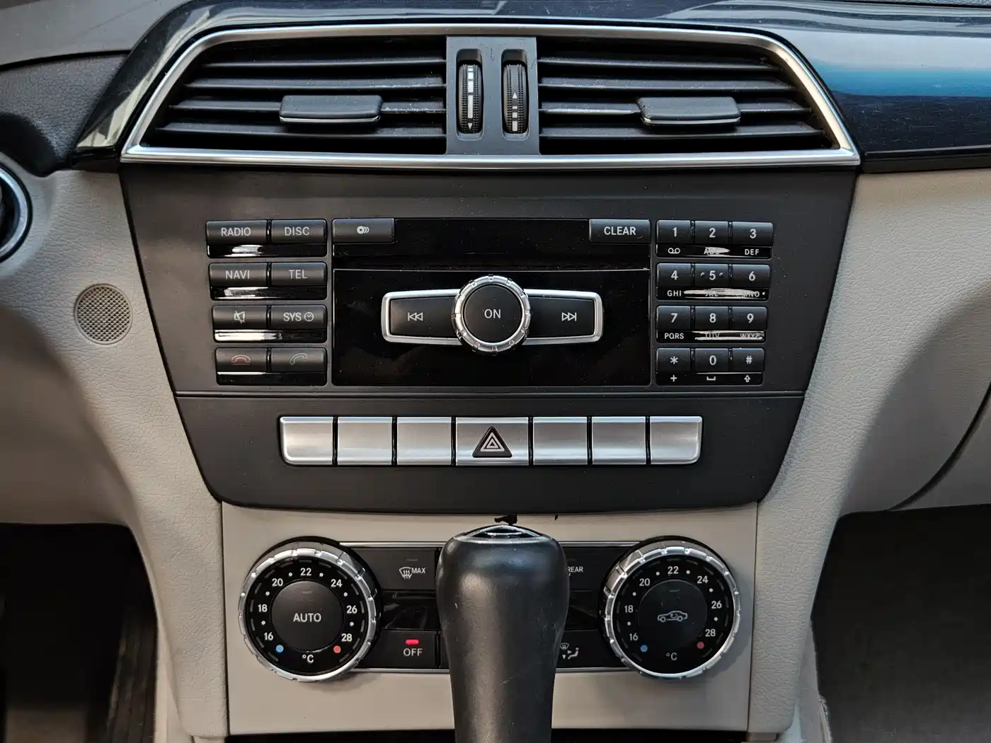 Mercedes-Benz C-Class 2013 Model C 180 CGI Classic фото 19