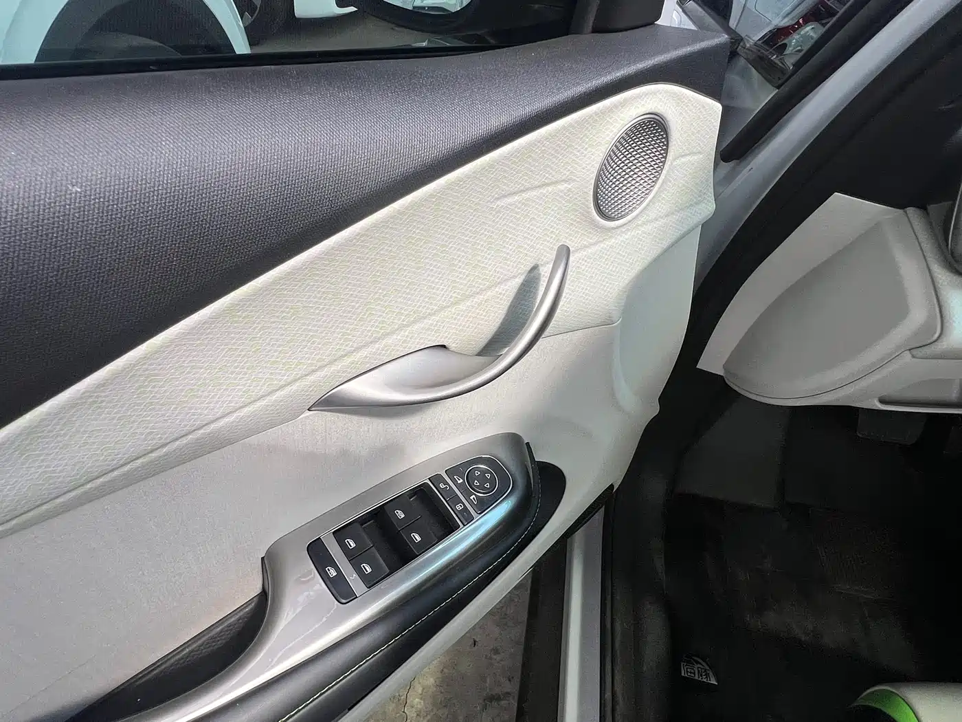 BYD Dolphin 2021 Model 405km Fashion Edition фото 15