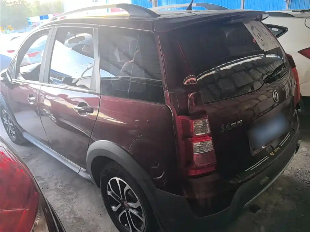 Dongfeng Fengxing Joyear XV 2017 2016 1.6L CVT Luxury
