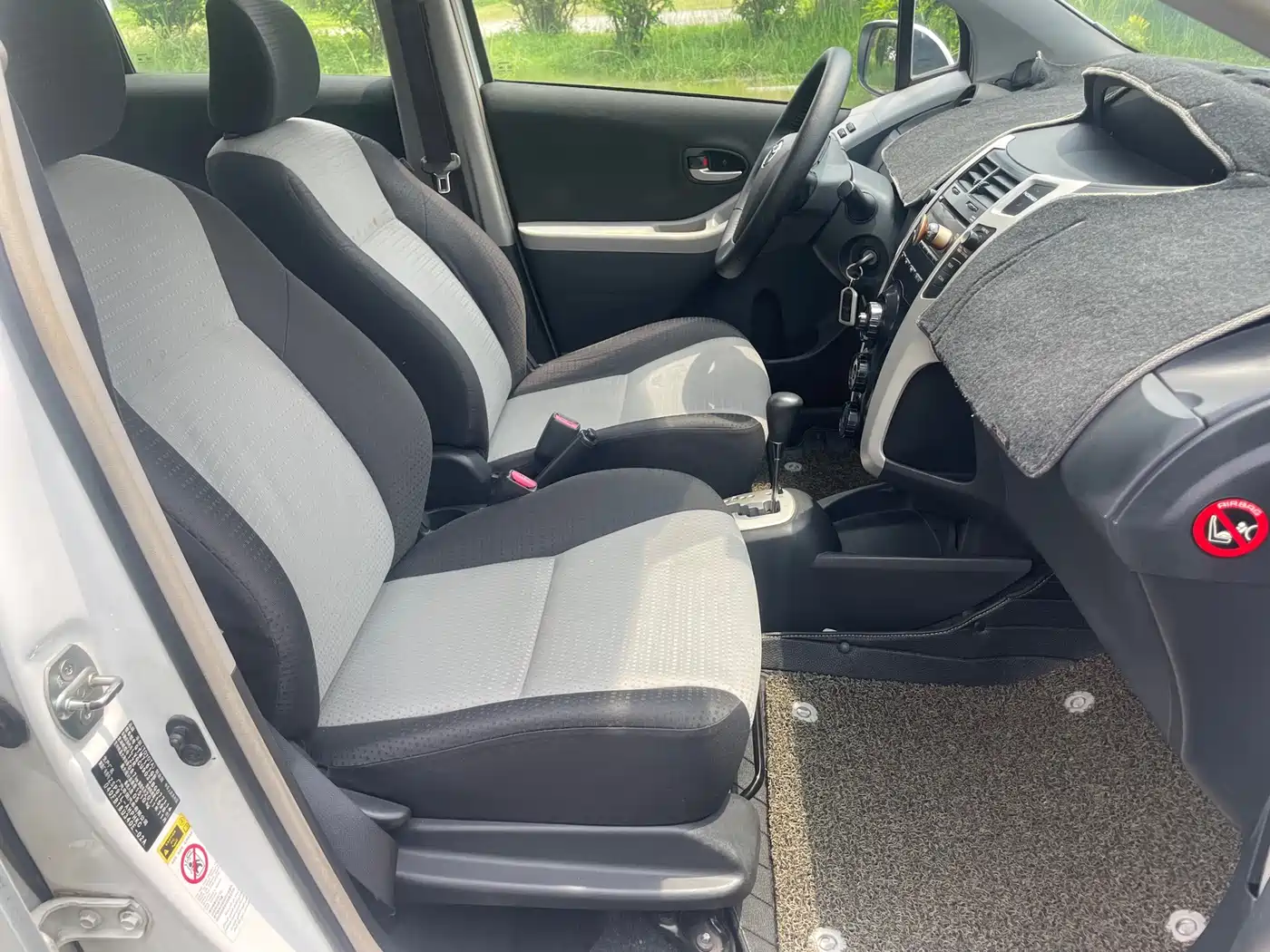 Toyota Yaris 2011 2011 1.6G Auto Dynamic Edition
