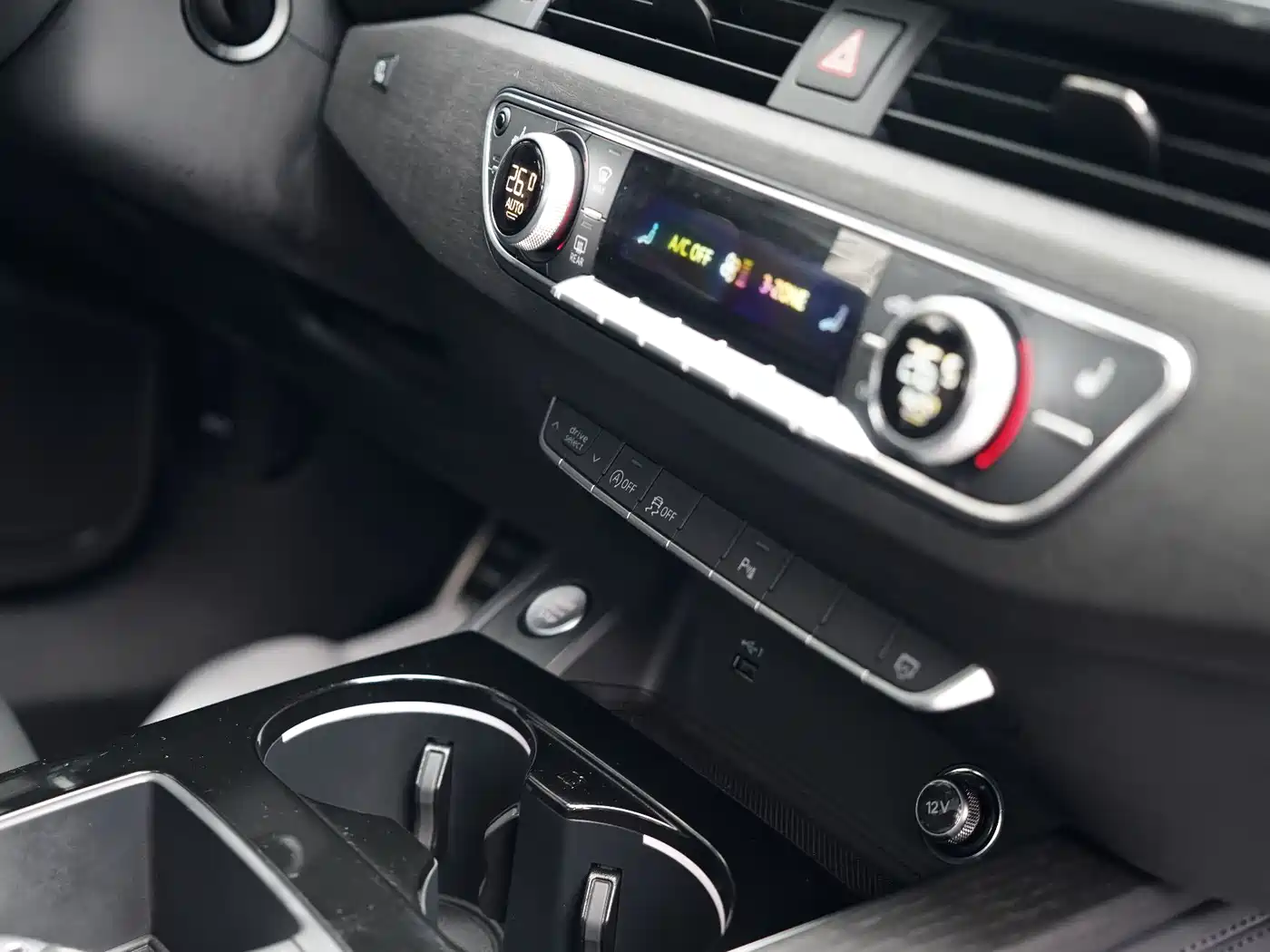 Audi A4L 2024 40 TFSI Luxury Dynamic фото 8