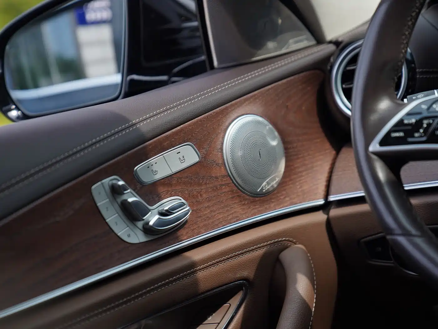 Mercedes-Benz E-Class 2023 E 300 L Fashion фото 7