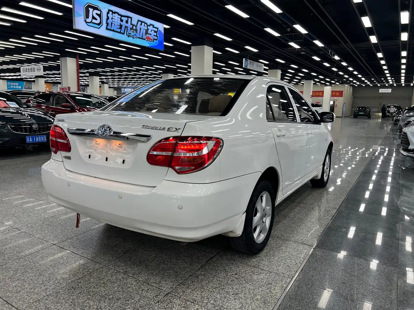 Toyota Corolla 2013 1.6L Automatic Luxury фото 15