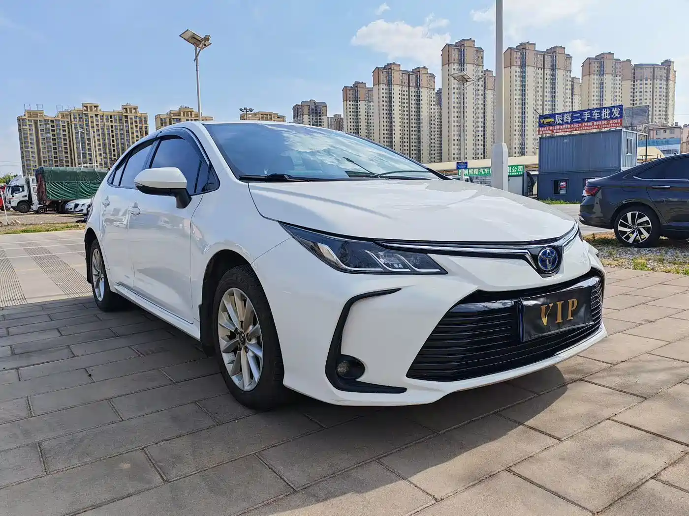 Toyota Corolla 2021 Hybrid 1.8L E-CVT Flagship Edition фото 2