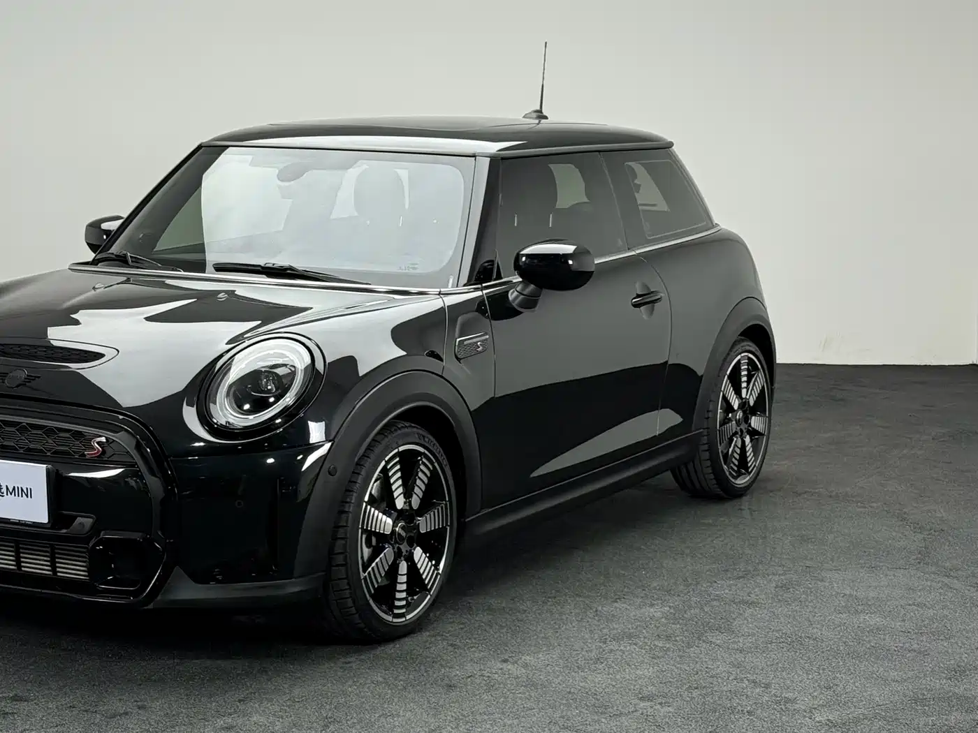 MINI 2023 2.0T COOPER S Artist фото 6