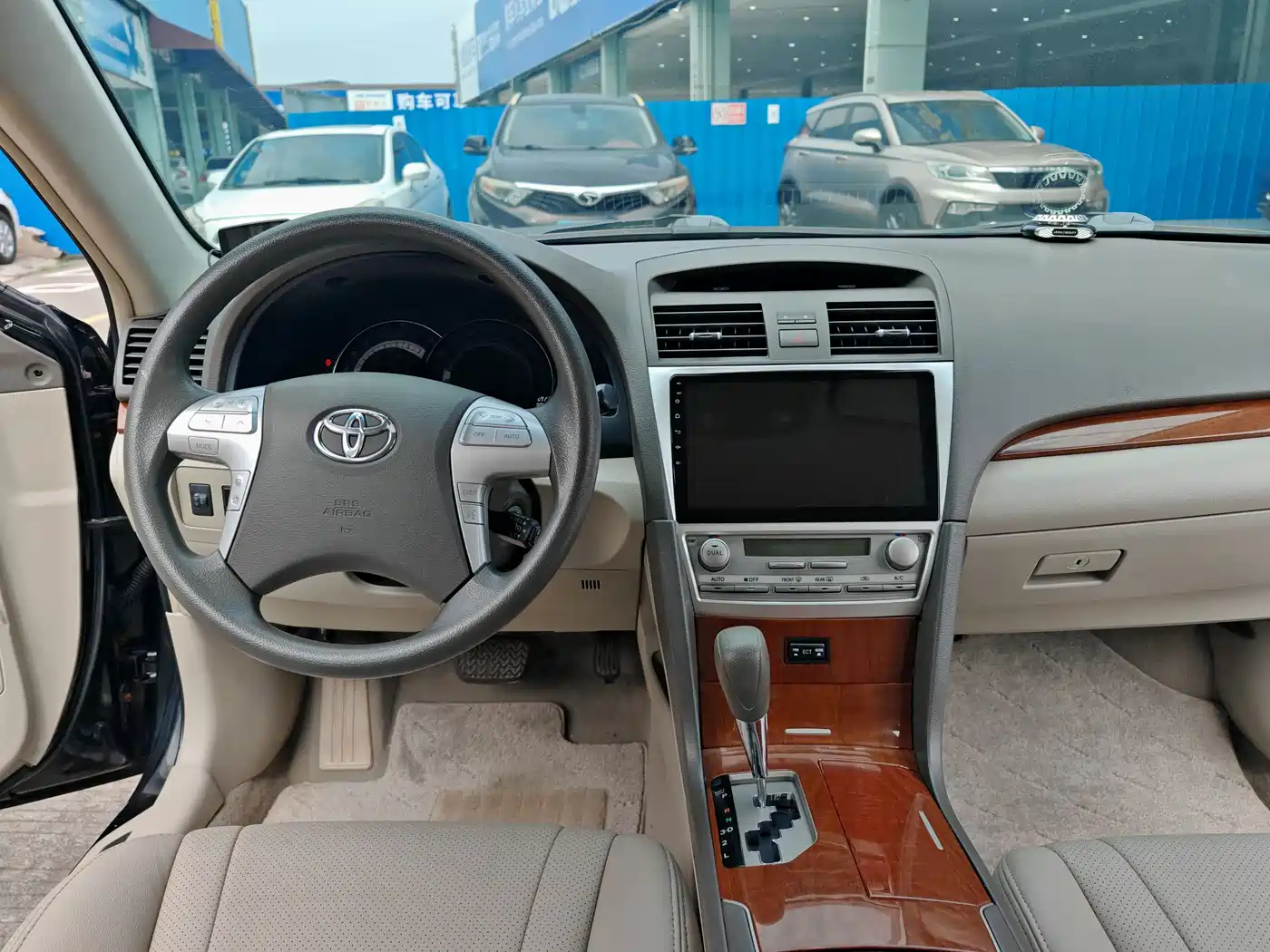 Toyota Camry 2013 200E Classic Elite Edition фото 9