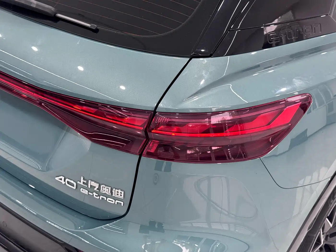 Audi Q5 e-tron 2022 40 e-tron Starlight Mech Suit фото 5