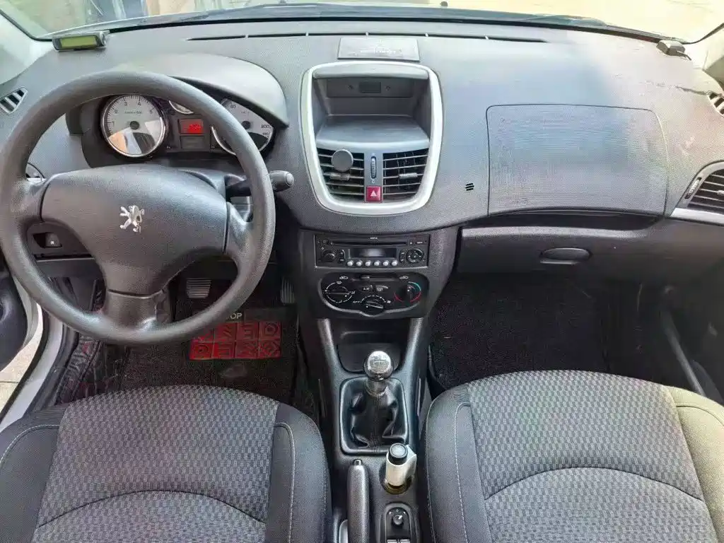 Peugeot 207 2012 2011 Hatchback 1.4L Manual Joy Edition
