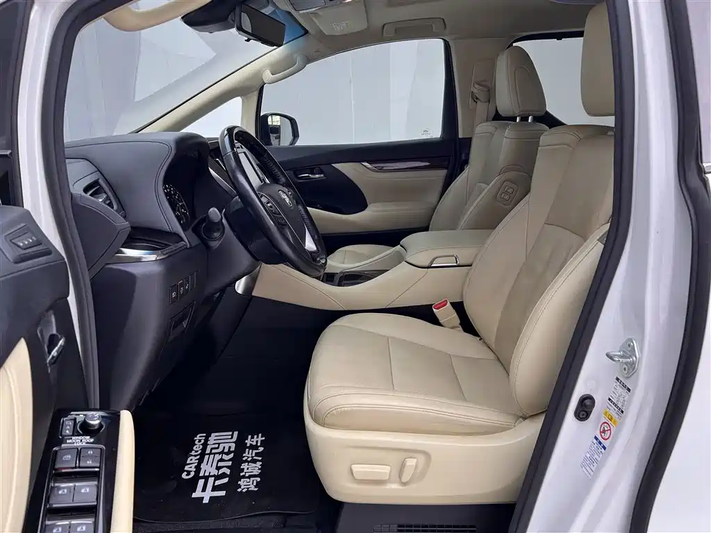Toyota Alphard 2019 Hybrid 2.5L Luxury фото 18