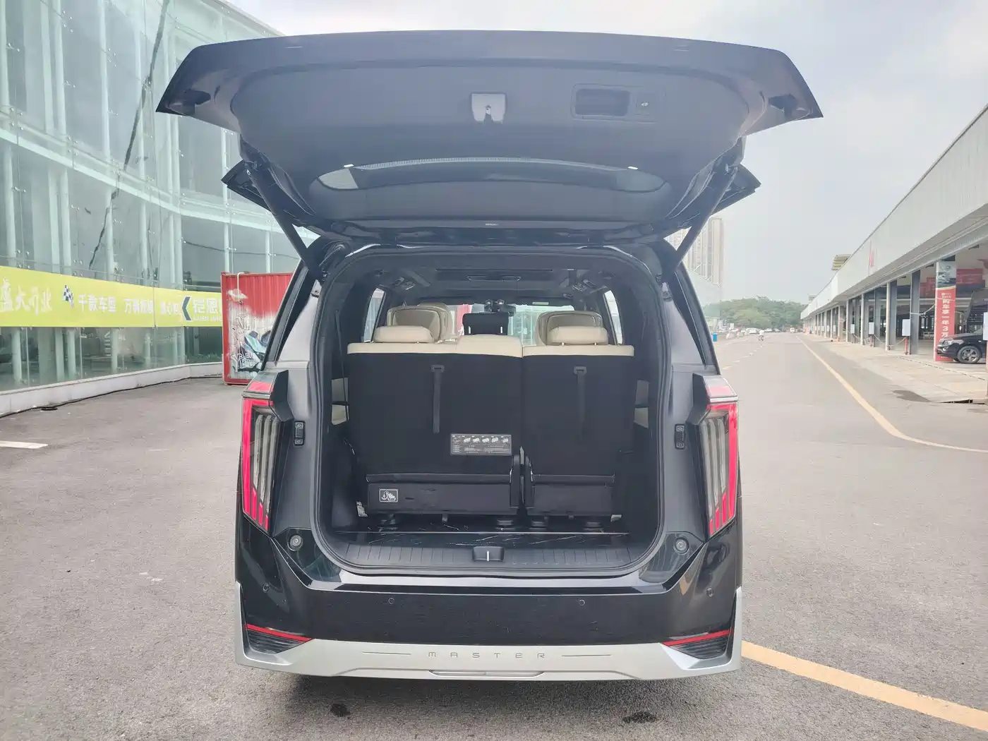 GAC Trumpchi Trumpchi M8 2023 Model Master Series 400T Flagship Edition фото 11