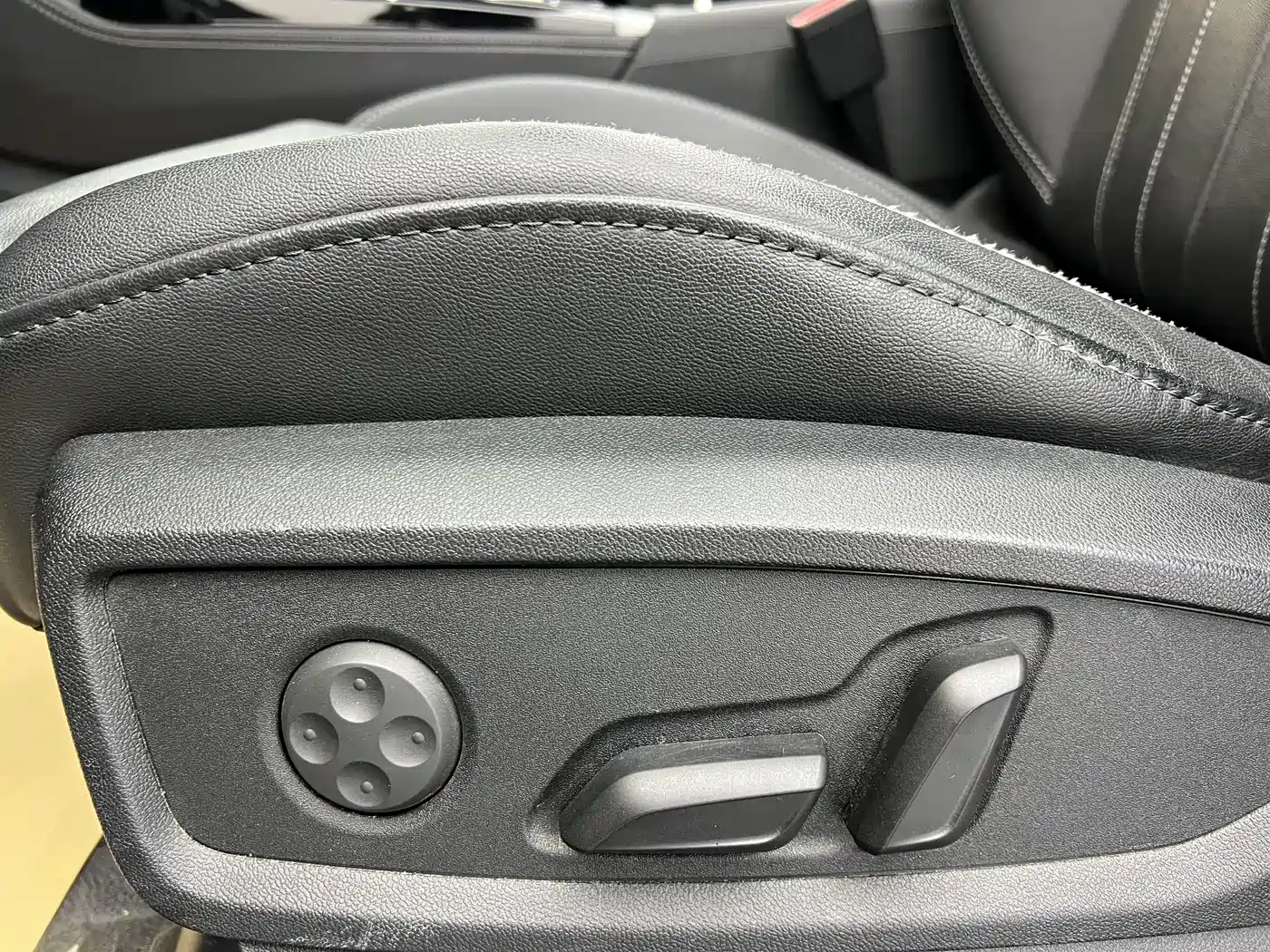 Audi Q5L 2021 40 TFSI Fashion Dynamic фото 3