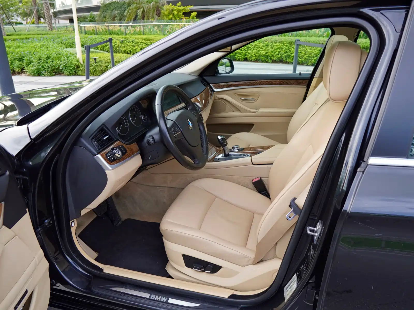 Photo 5 - BMW 5 Series