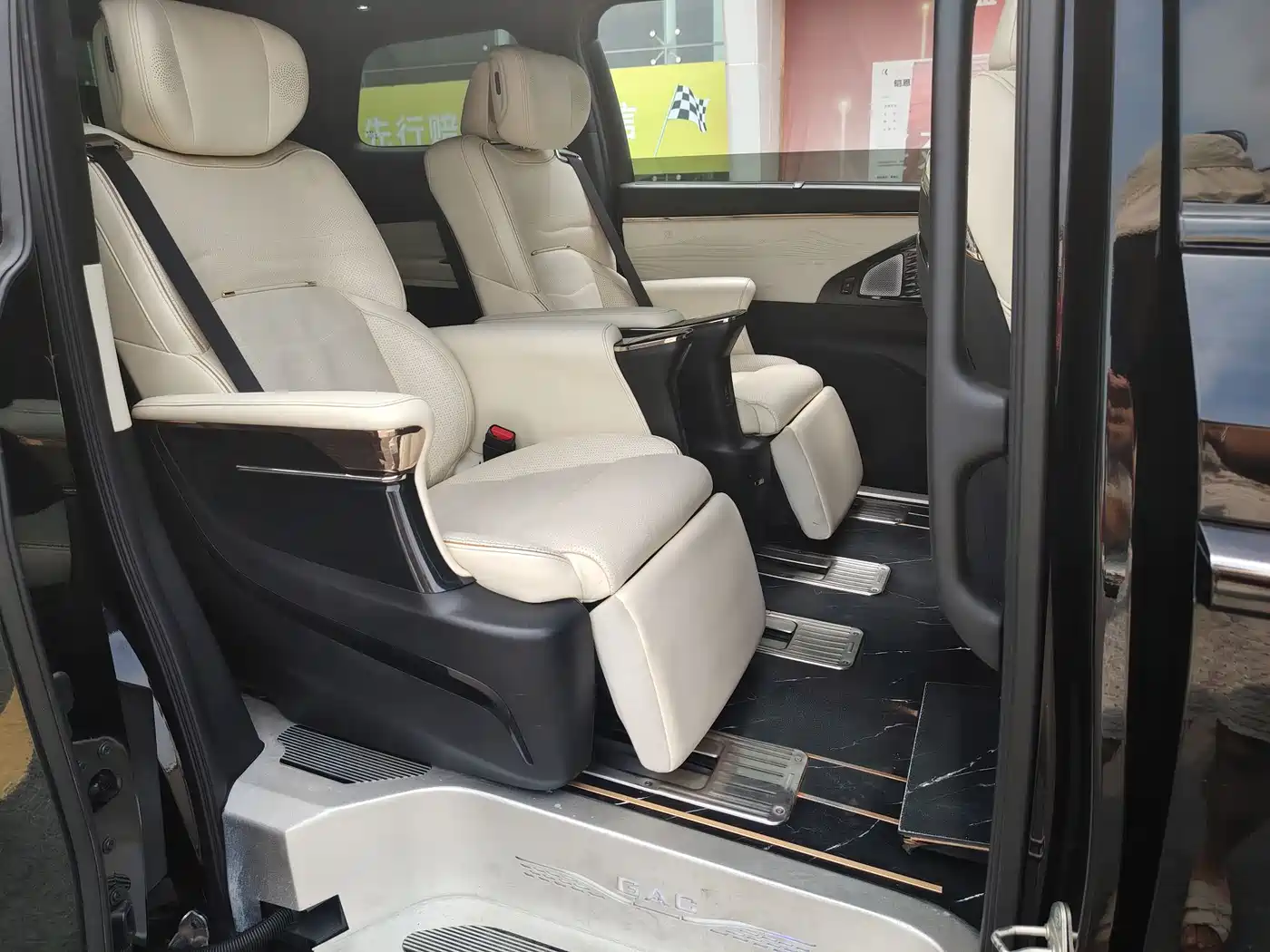 GAC Trumpchi Trumpchi M8 2023 Model Master Series 400T Flagship Edition фото 14