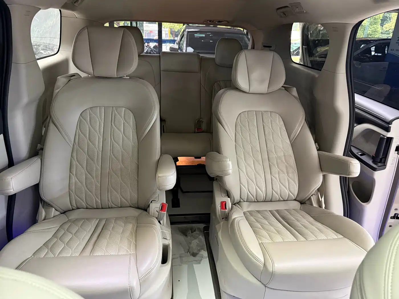 Buick GL8 2021 ES Landlord 653T Comfort фото 10