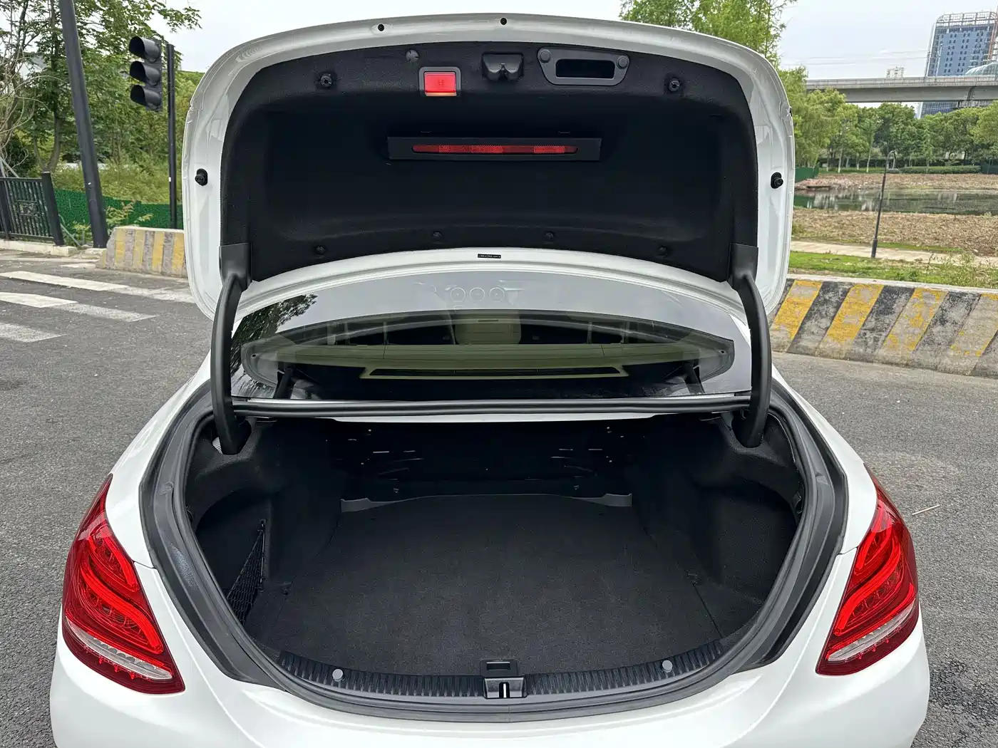 Mercedes-Benz C-Class 2016 C 200 L Sport фото 22
