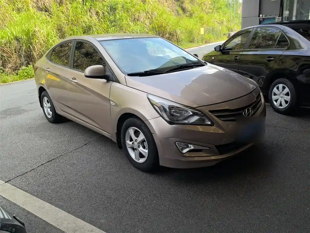 Hyundai Verna 2014 1.4L Automatic Smart GLS фото 4