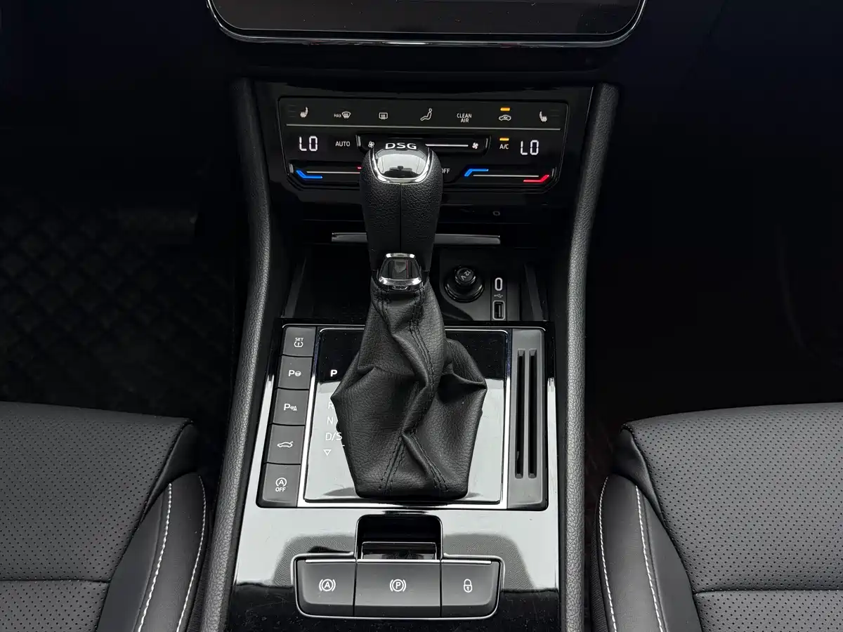 Škoda Superb 2023 Facelift TSI280 DSG Premium Edition фото 12