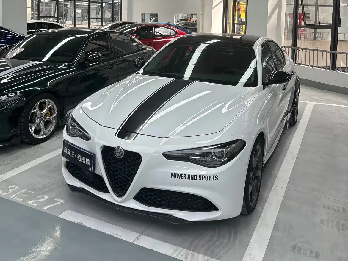 Alfa Romeo Giulia 2020 2020 2.0T 280HP Luxury Edition