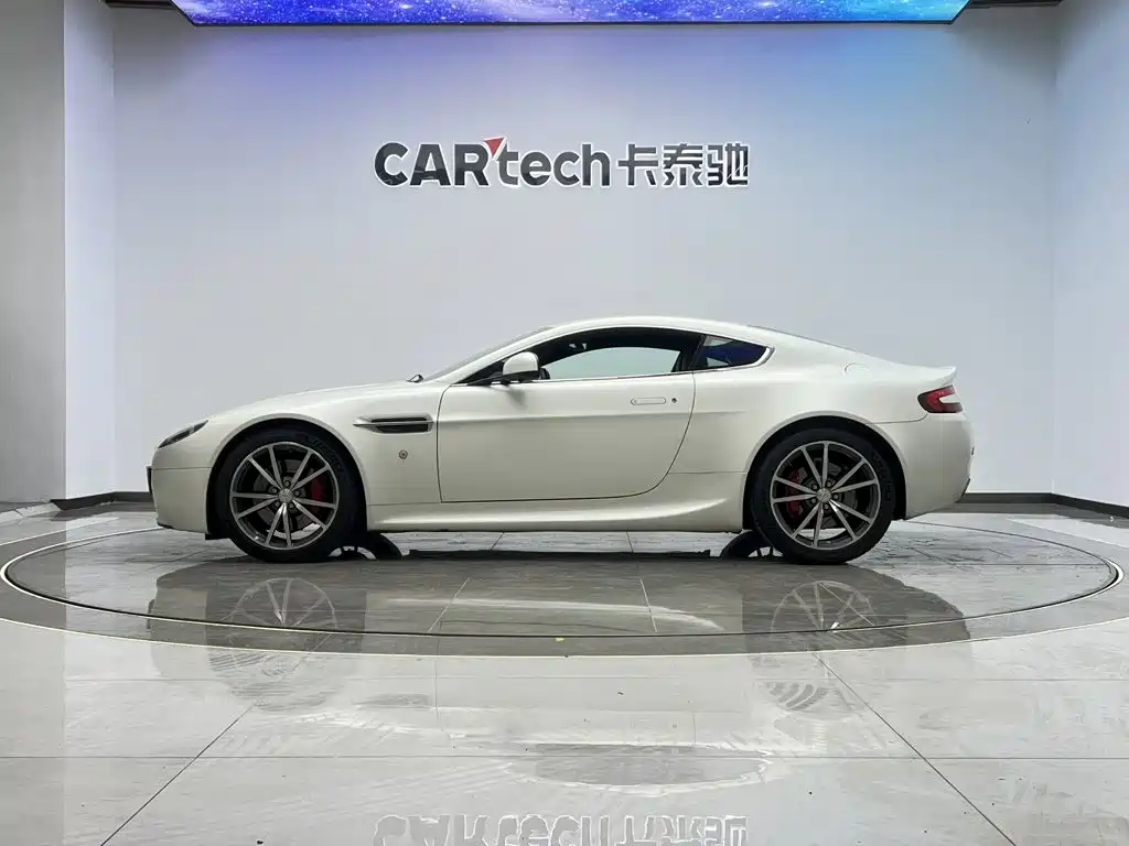 Aston Martin Vantage 2012 2011 4.7L Sportshift Coupe