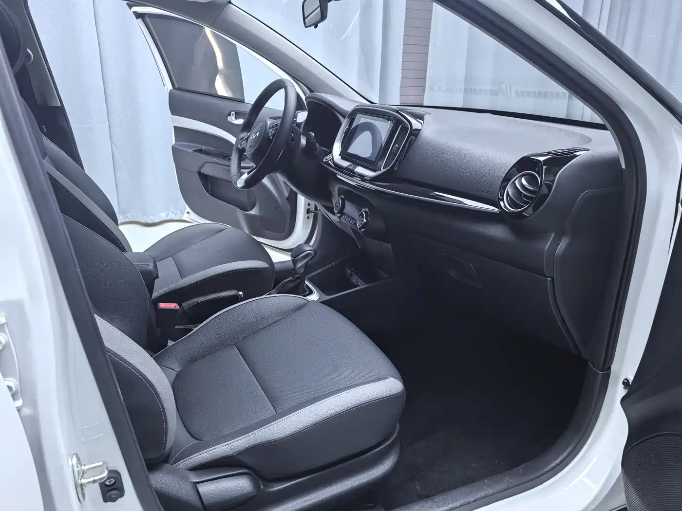 Kia KX1 2021 1.4L CVT Fun Sunroof Version фото 8