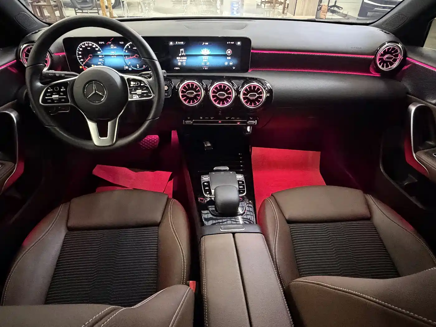 Mercedes-Benz A-Class (Import) 2020 2019 A 200 Dynamic Version