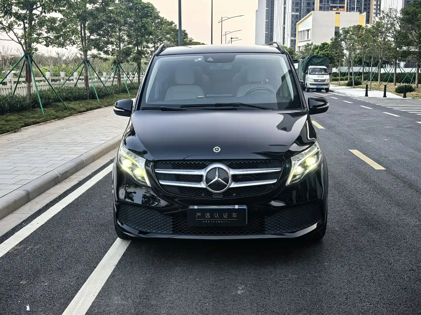 Mercedes-Benz V-Class 2021 V 260 Pilot Edition фото 5