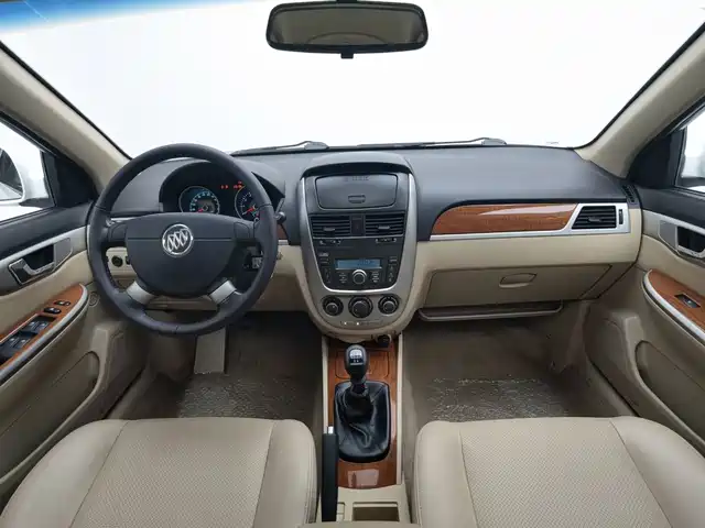 Buick Excelle 2013 1.5L Manual Exclusive — фото 5