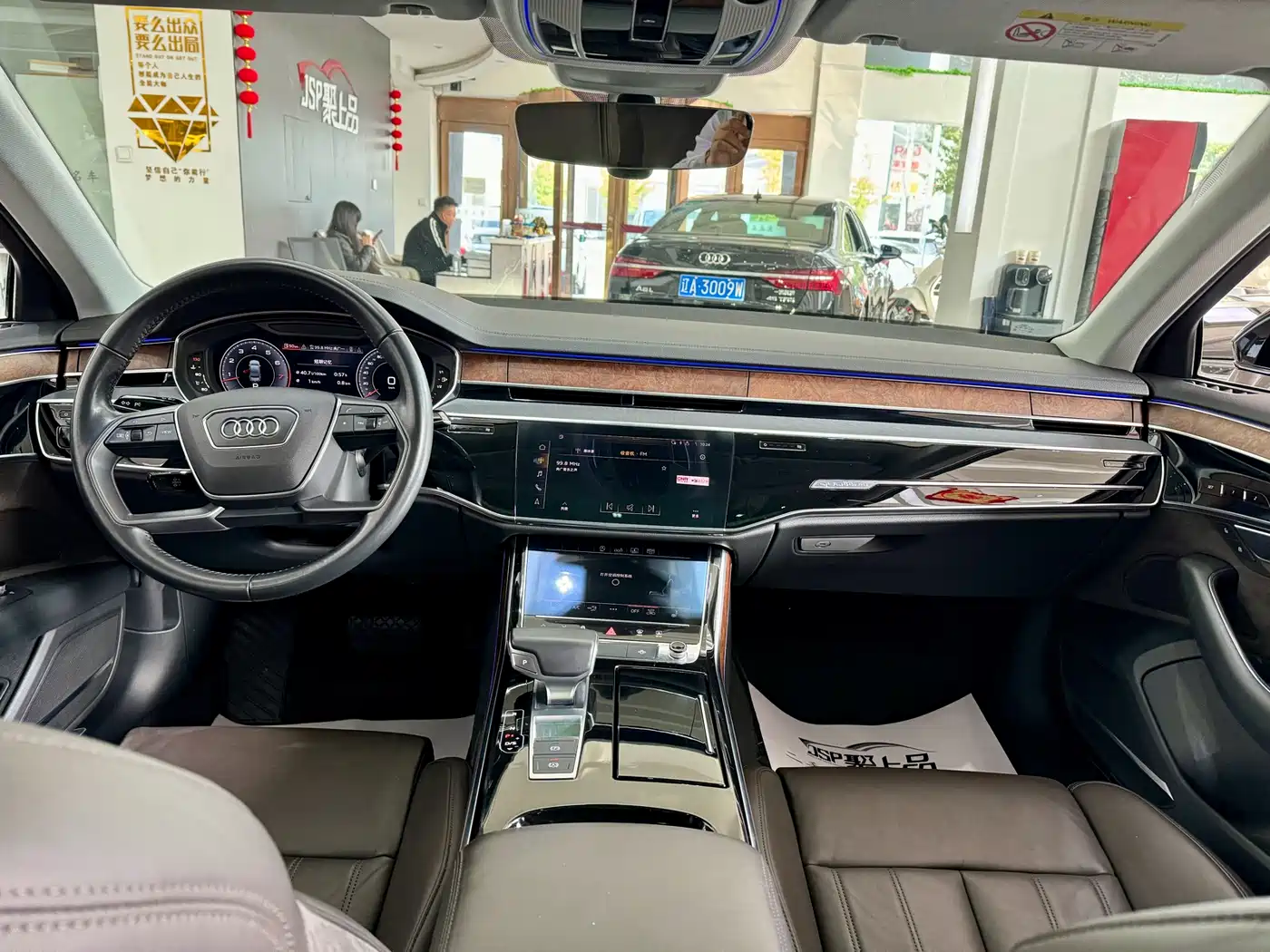 Audi A8 2018 A8L 55 TFSI quattro Launch Premium фото 14