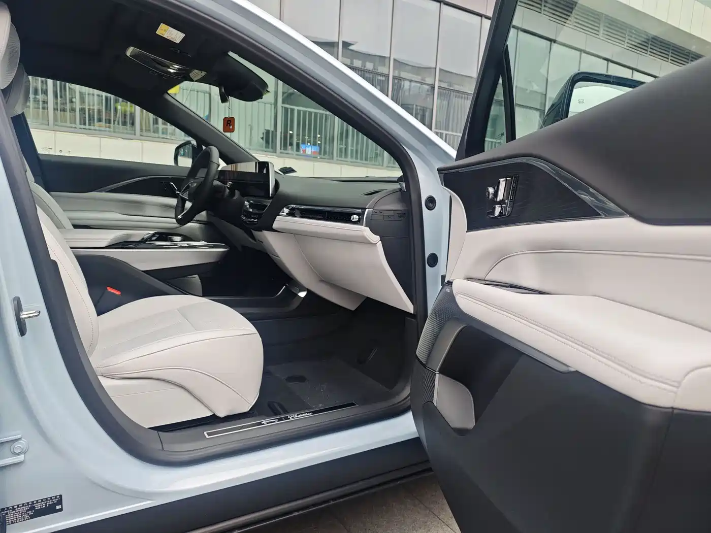 Cadillac IQ Rui Ge 2024 RWD Standard Range Luxury Edition фото 29
