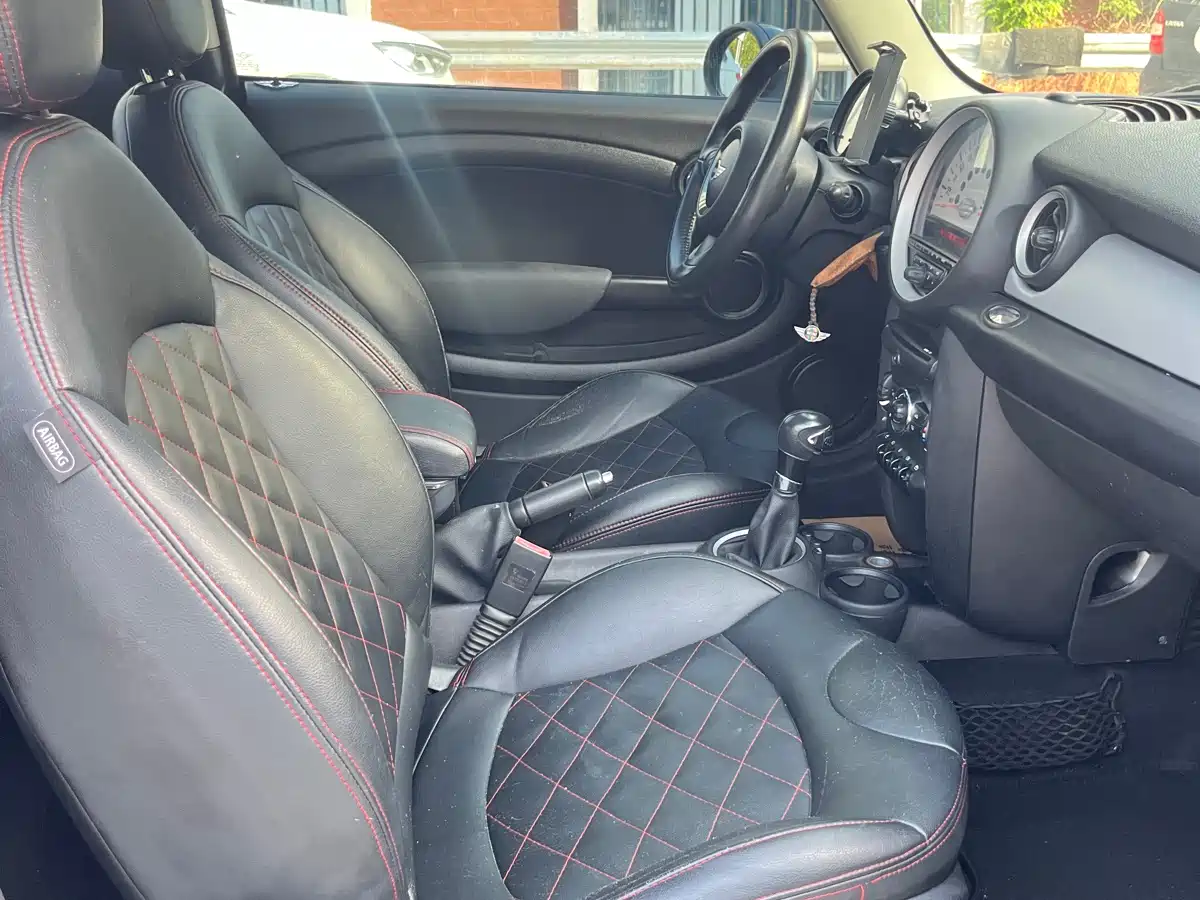 MINI MINI 2013 2011 1.6L COOPER Fun