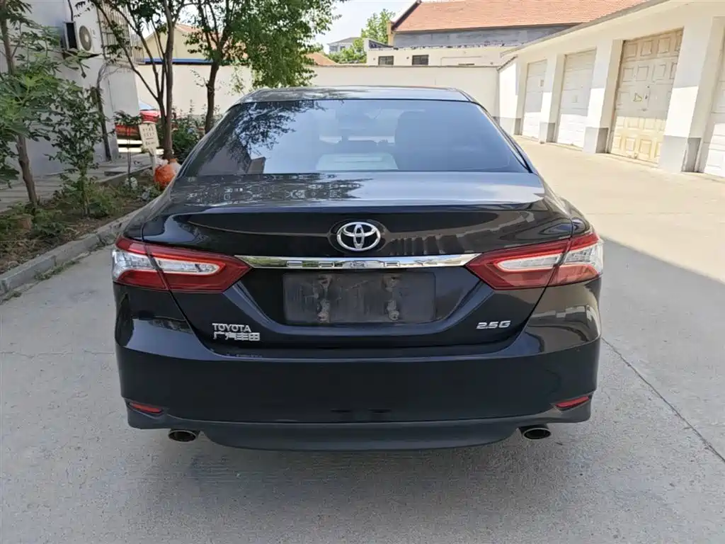Toyota Camry 2018 2.5G Luxury Edition фото 6