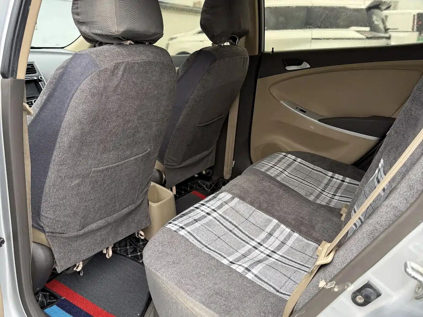 Hyundai Verna 2010 Sedan 1.4L Automatic Comfort GS фото 5