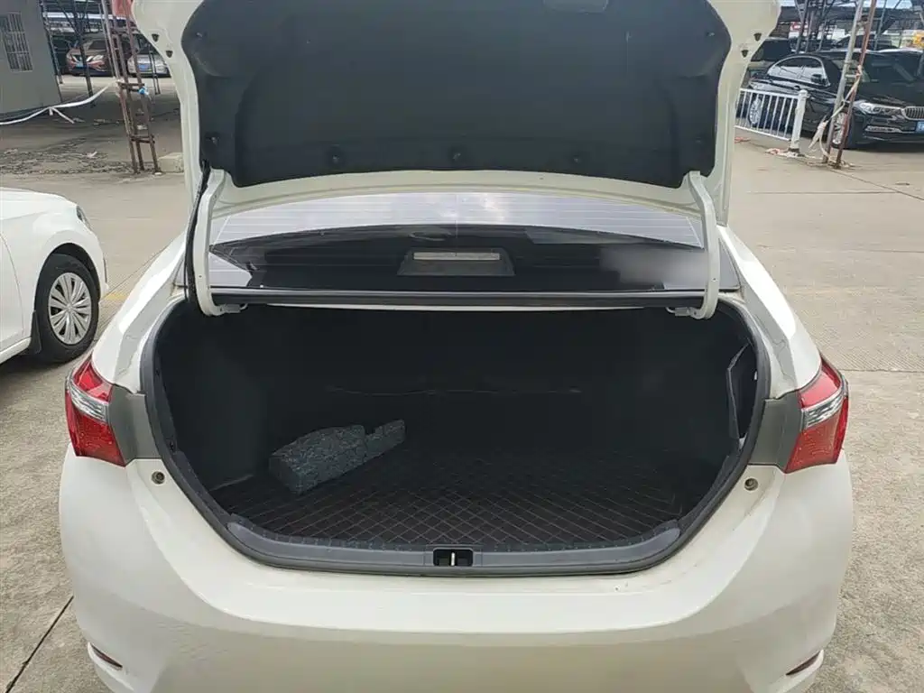 Toyota Corolla 2017 Facelift 1.2T S-CVT GL-i фото 19