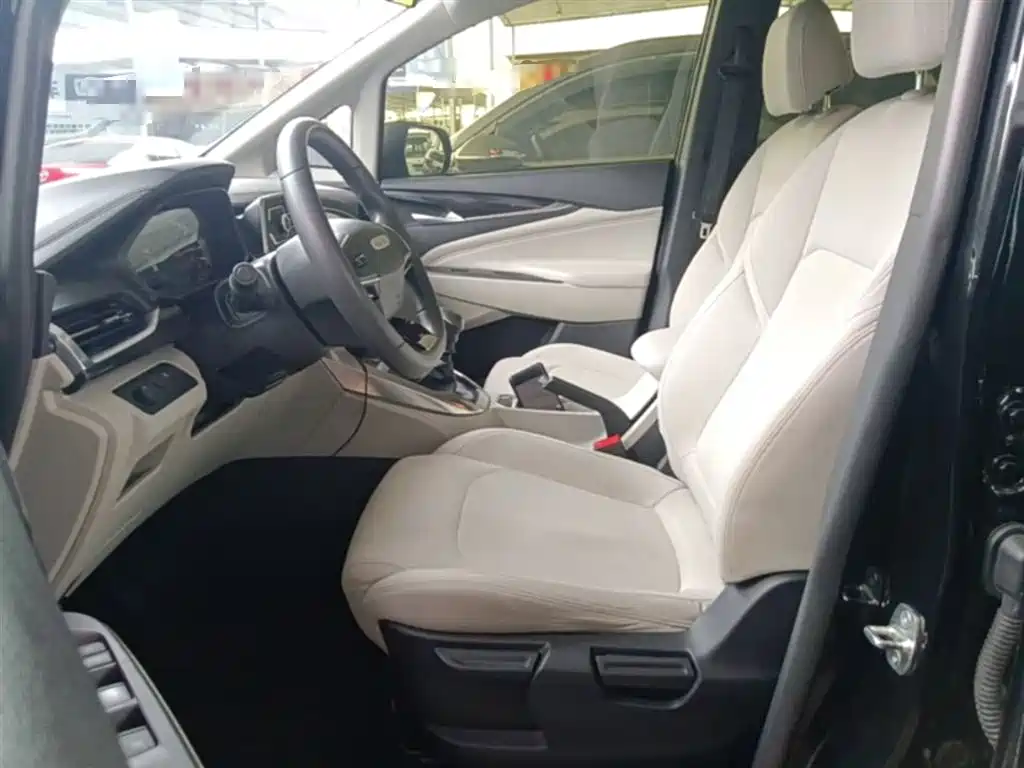 SAIC Maxus Maxus G50 2023 Model 1.5T Manual Joyride B фото 15